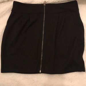 Front zipper short skirt
